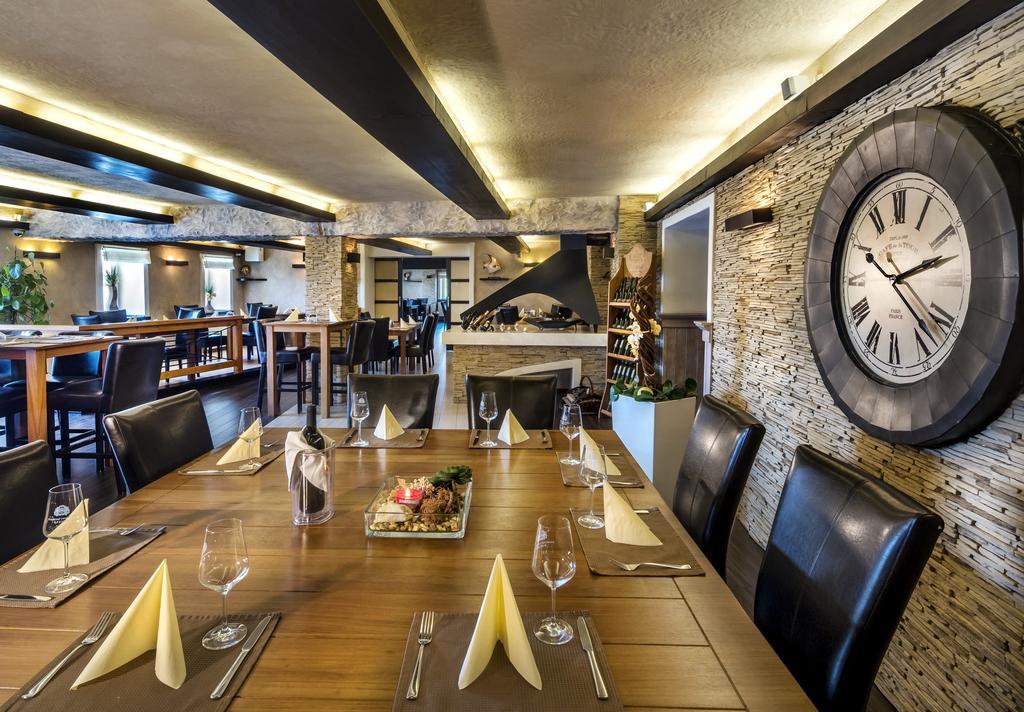 Hotel Jan Moldava Εξωτερικό φωτογραφία